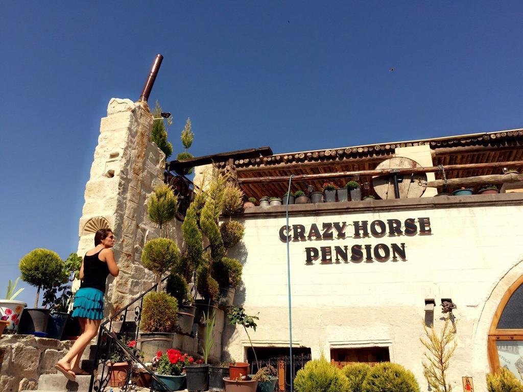 Crazy Horse Pension 于尔居普 外观 照片